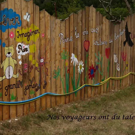 Maison D'art Et D'autres