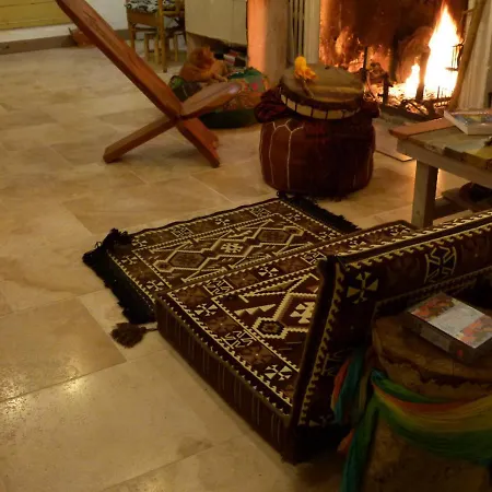 Maison D'art Et D'autres *