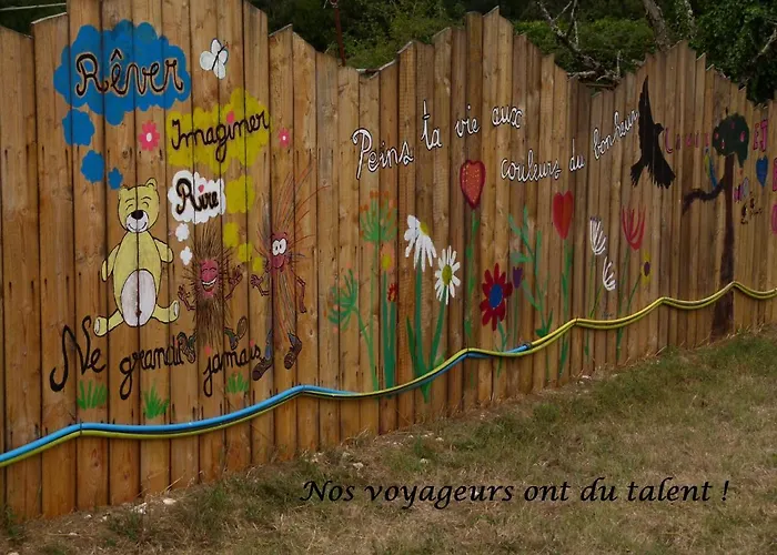 Maison D'art Et D'autres