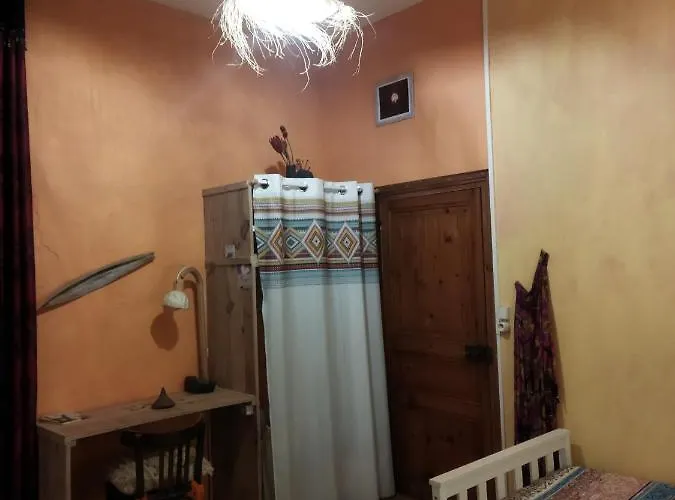 Frühstückspension Maison D'art Et D'autres